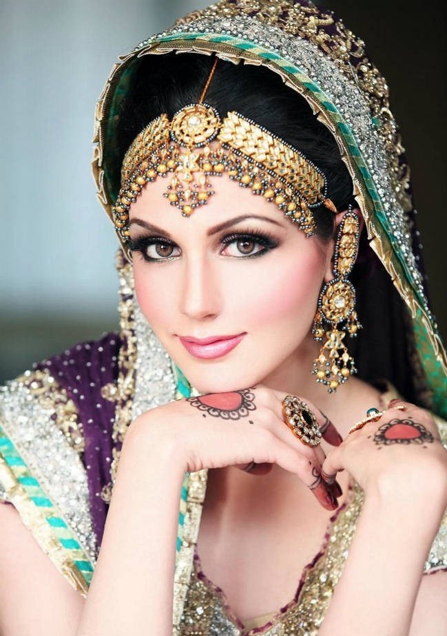 30 Beautiful Pakistani Bridal Makeup Looks Style Arena 7420