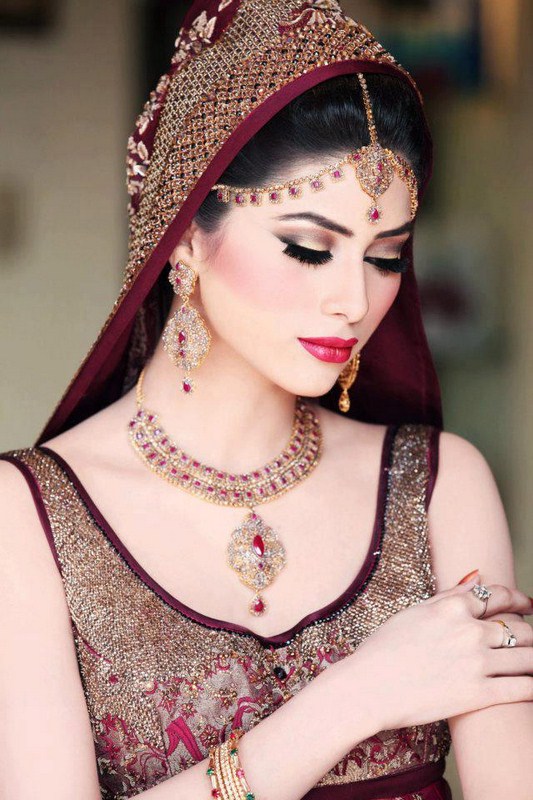 30 Beautiful Pakistani Bridal Makeup Looks Style Arena