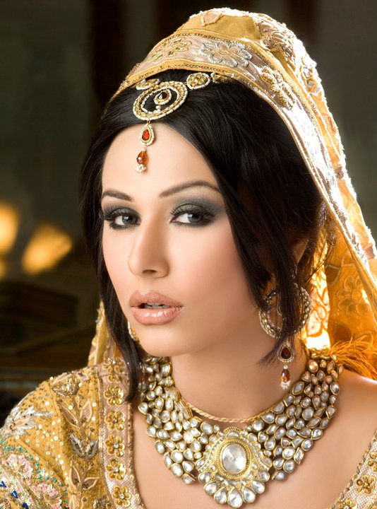 30 Beautiful Pakistani Bridal Makeup Looks Style Arena